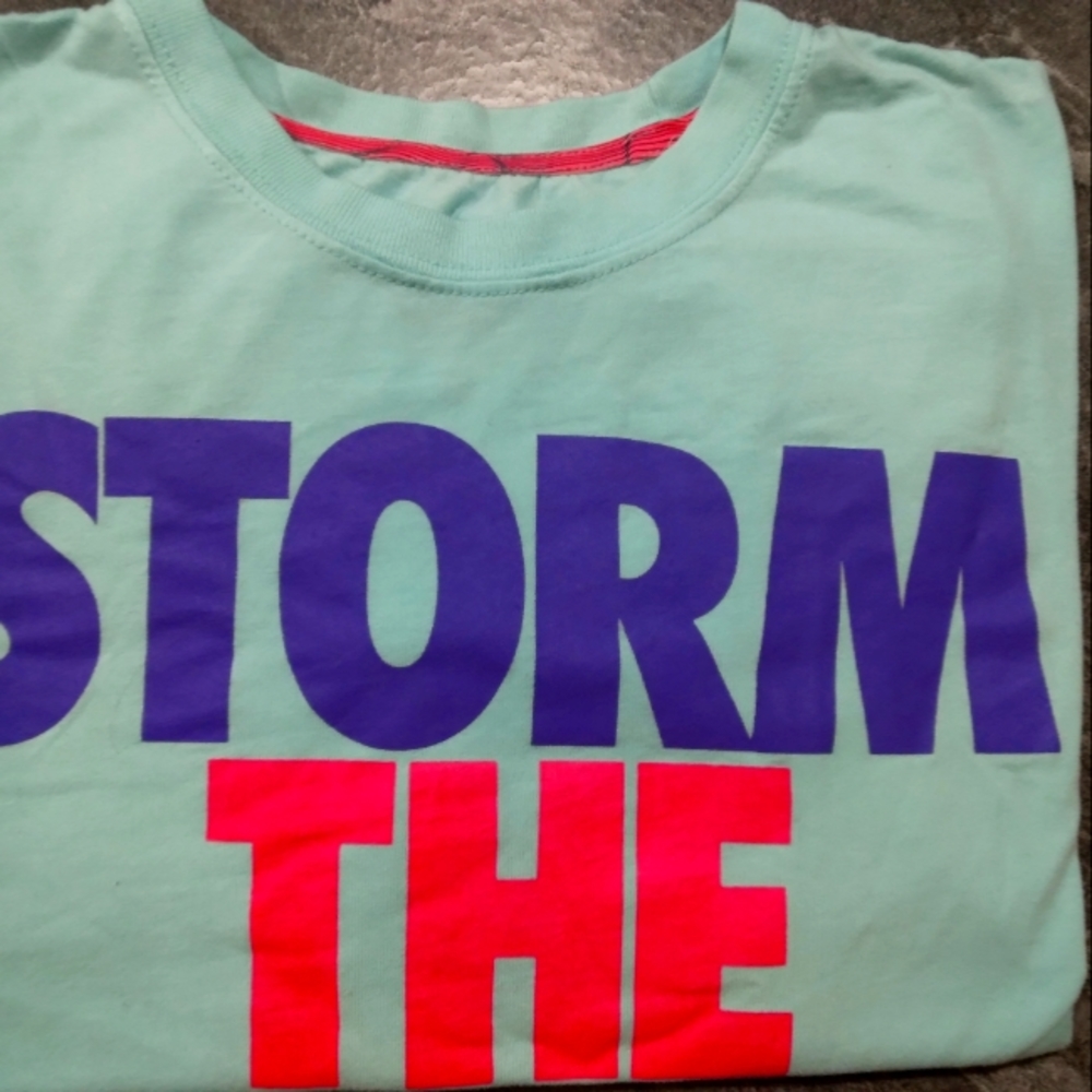 Nike shirt size M